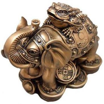Фън Шуй Слон върху монети с Жаба