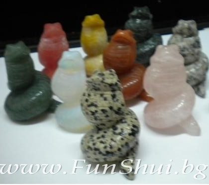 Фън Шуй Змия от Полускъпоценен Камък